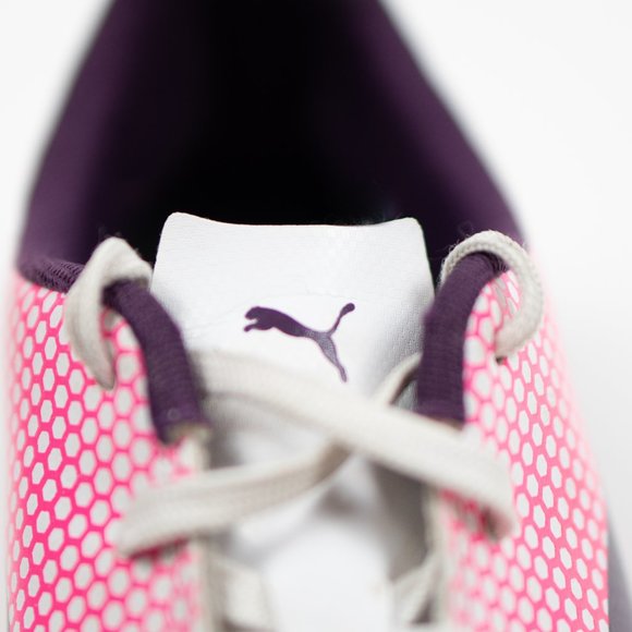 Puma Spirit IT Pink Indoor Soccer Shoes for Kids – Size 5 1/2 - Picture 3 of 4